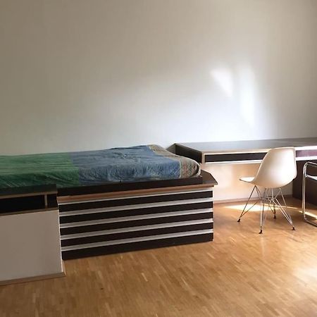 Room In Maisonette With Garden, Parking Place Wien Eksteriør billede