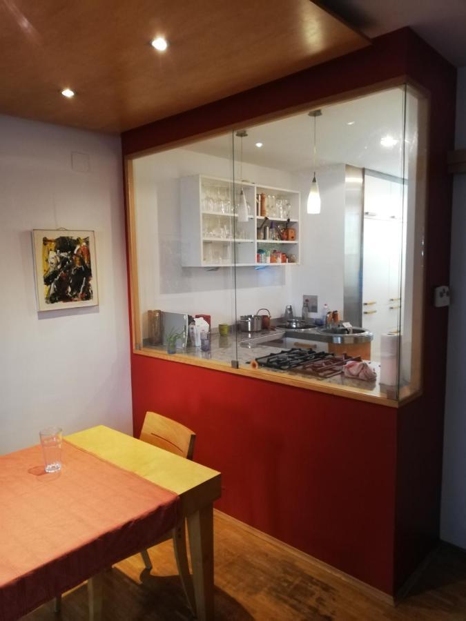 Room In Maisonette With Garden, Parking Place Wien Eksteriør billede