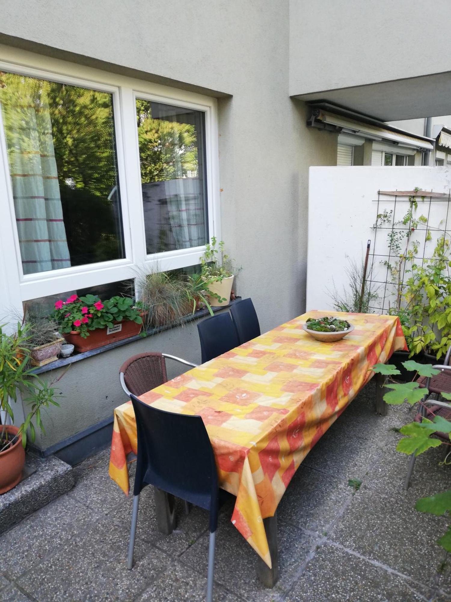 Room In Maisonette With Garden, Parking Place Wien Eksteriør billede